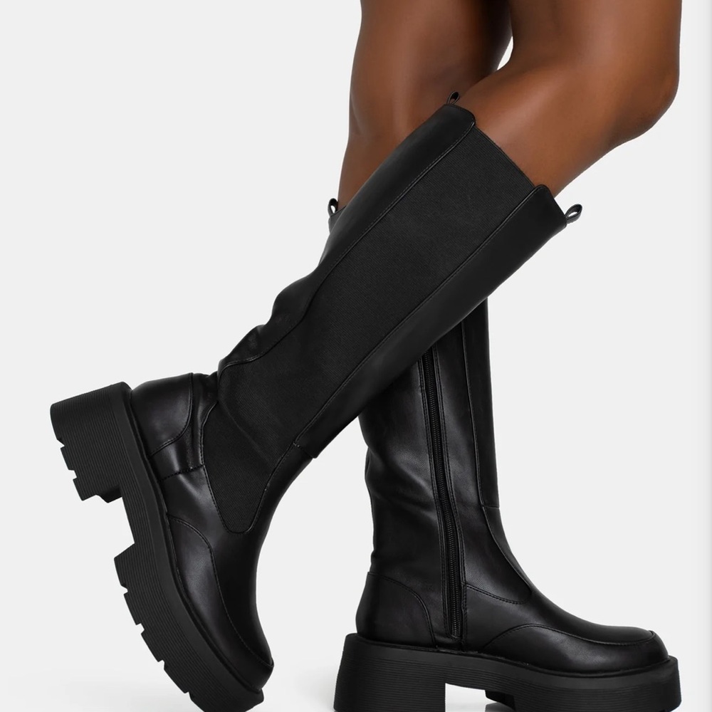 BLACK KNEE HIGH ELASTICATED DETAIL CHUNKY HEELED SOLE BOOTS
